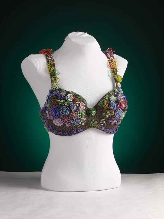 Bra fitters have their breasts turned into sculptures in art