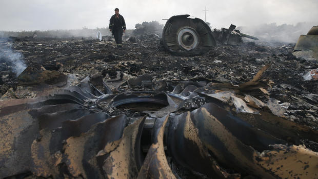 Malaysia Airlines flight shot down in eastern Ukraine 