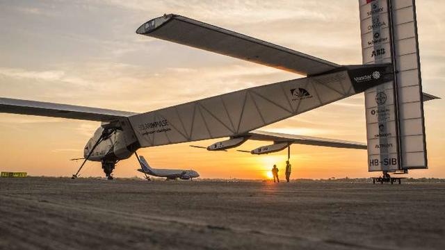 20150317solarimpulse2rtw3rdflightahmedabadtovaranasilandingrevillard24thumb.jpg 