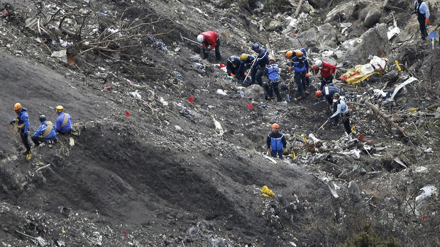 Germanwings: Search for clues 