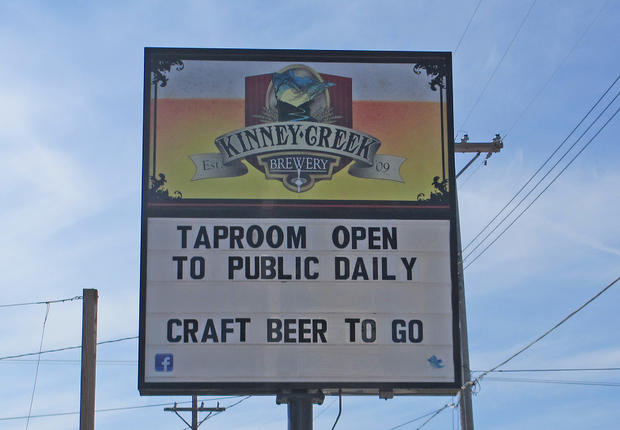 kinney-creek-brewery-sign.jpg 