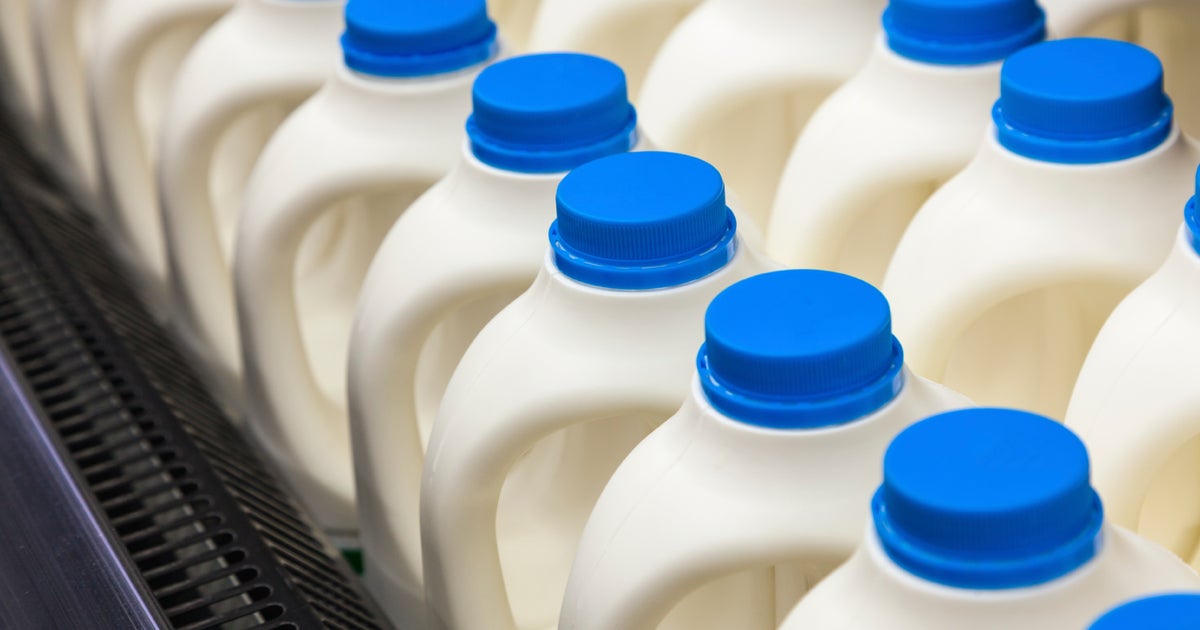 Whole milk vs. skim What's best for your diet? CBS News