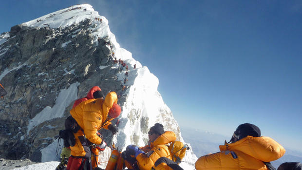 Mountaineers climb Mount Everest 