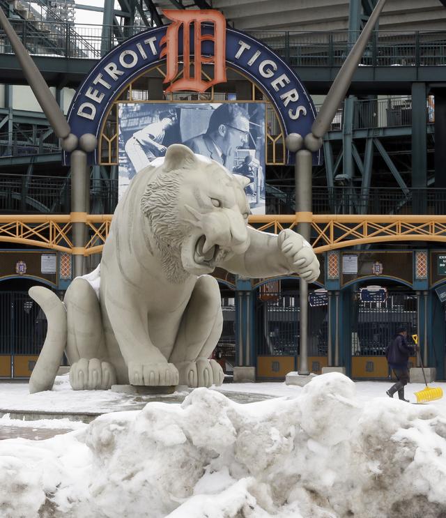 Outside Comerica Park with the snow falling : r/Detroit