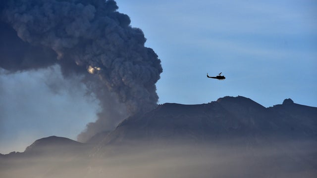 chile-volcano-calbucogetty470925486.jpg 