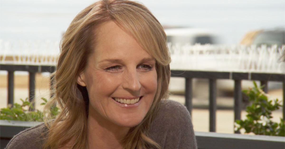 Starbucks Barista Confuses Helen Hunt For Jodie Foster Cbs News