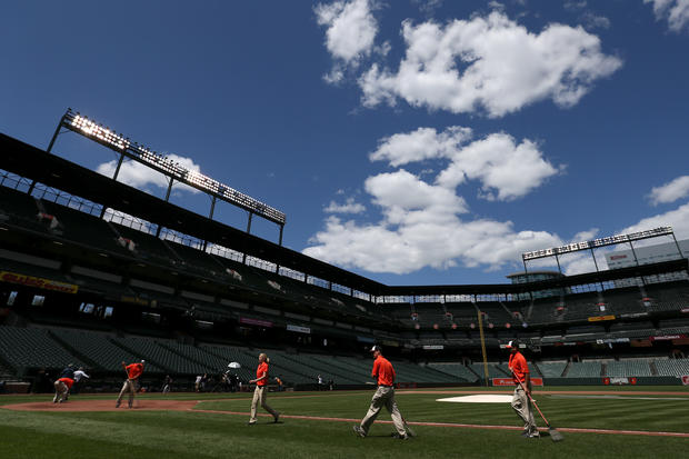 Baltimore Unrest Forces Orioles Play White Sox In An Empty Camden Yards 