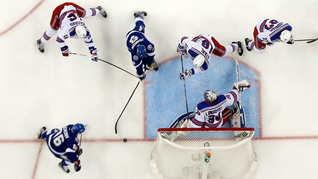 rangers-lightning-lundqvist.jpg 