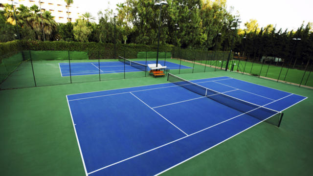 tennis_courts.jpg 