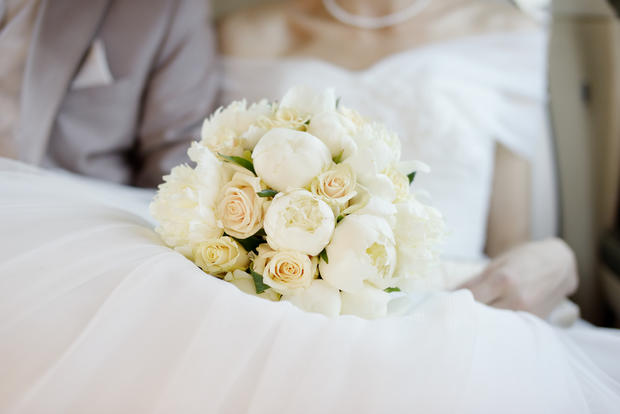 wedding flowers bride 