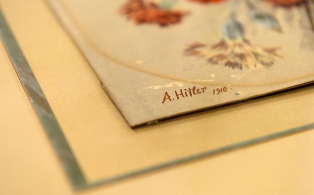 Hitler-art-gettyimages-476660112.jpg 
