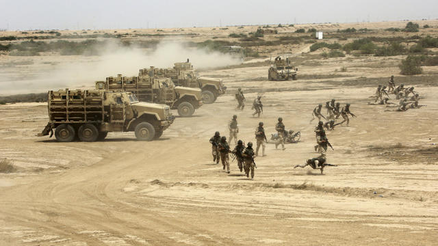 iraq-troop-trainingap17020243970.jpg 