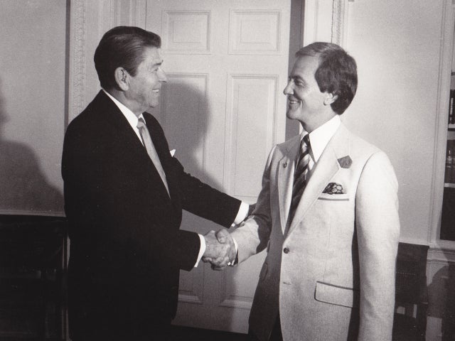 pat-boonepresident-reagan.jpg