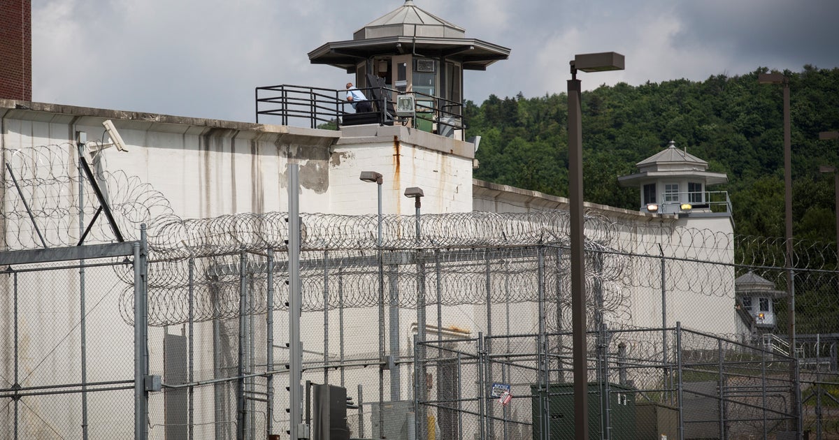 New York prisoners allege abuse during search for escaped killers ...