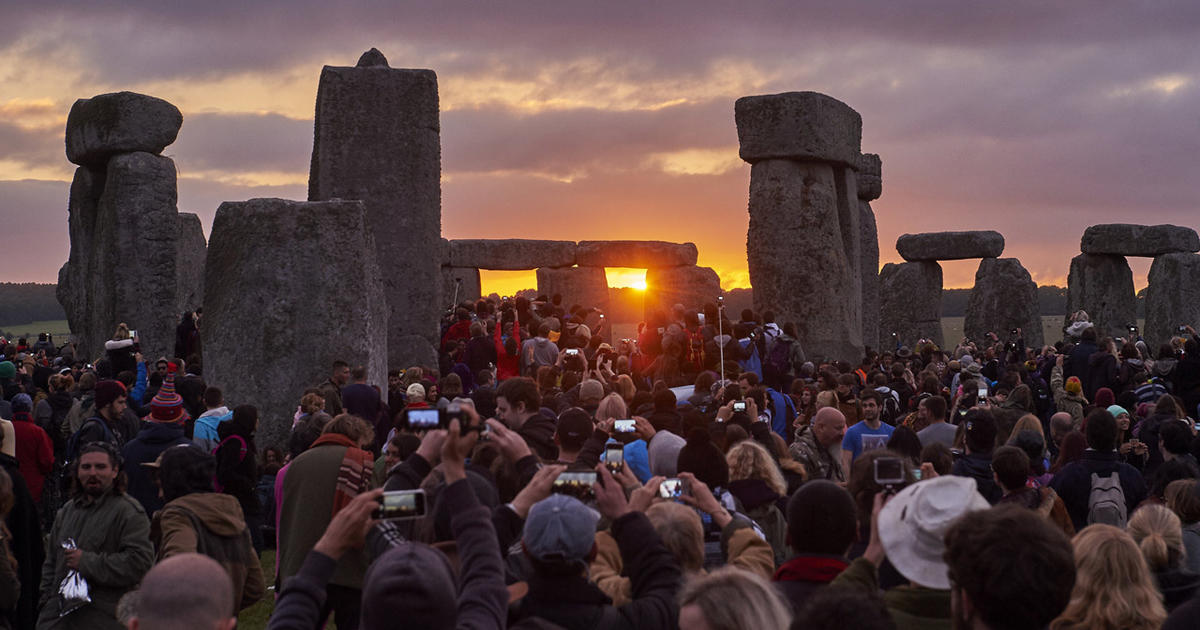 Summer Solstice Marked With Stonehenge Party Cbs News