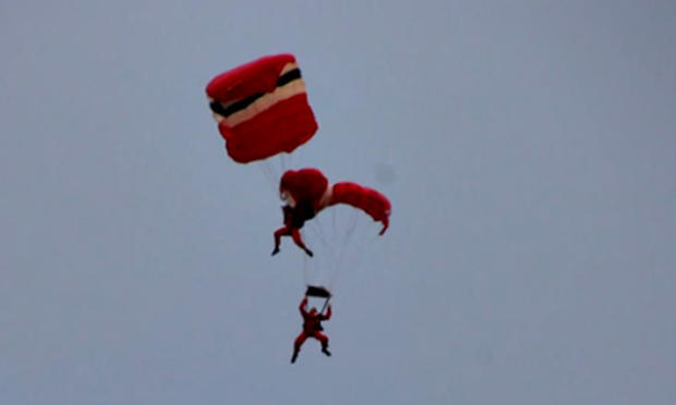 reddevils-parachute-accident.jpg 