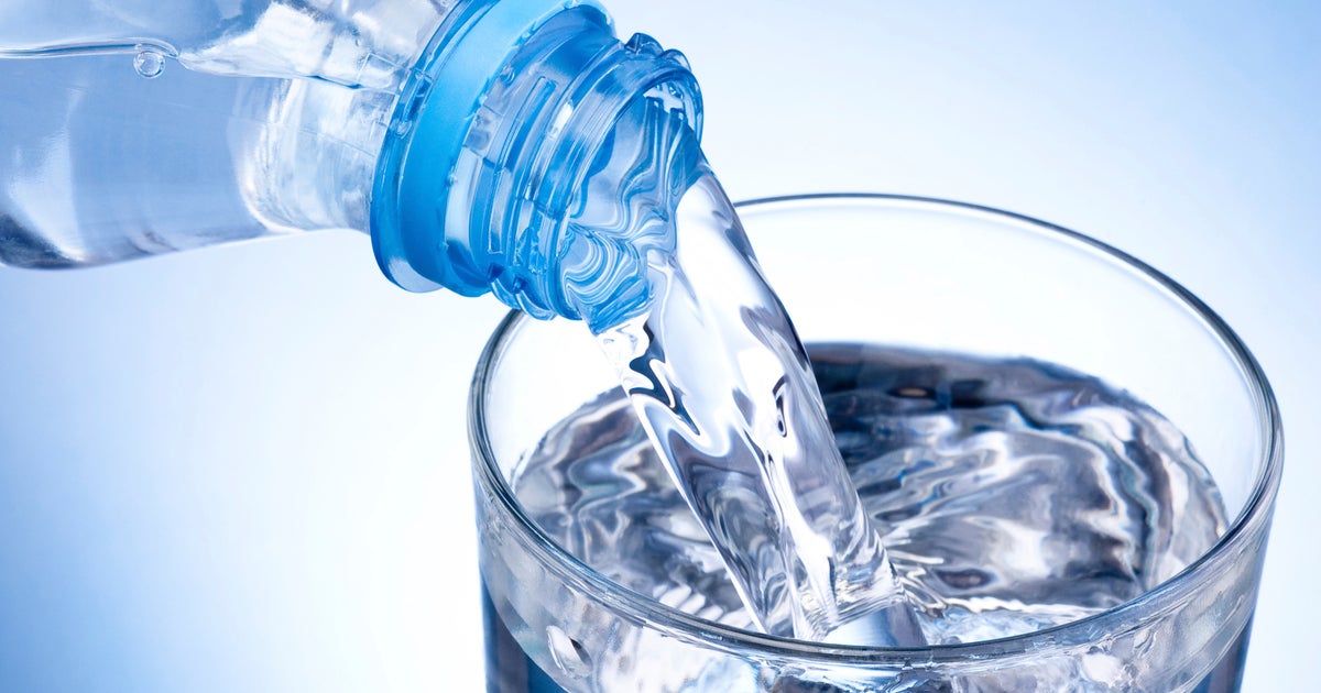 How much water should you drink every day to stay healthy and hydrated? -  CBS News