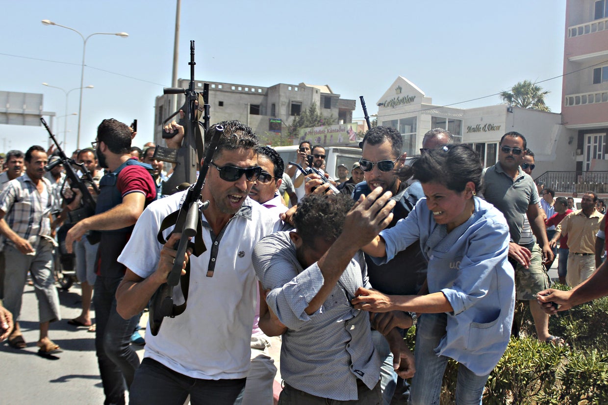 rtrmadp3tunisia-security.jpg 