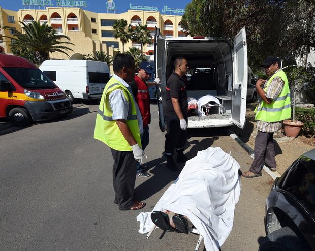 tunisia-beach-terror-attack-gettyimages-478622360.jpg 
