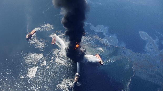 Oil Spill: 100 Days, 100 Photos 