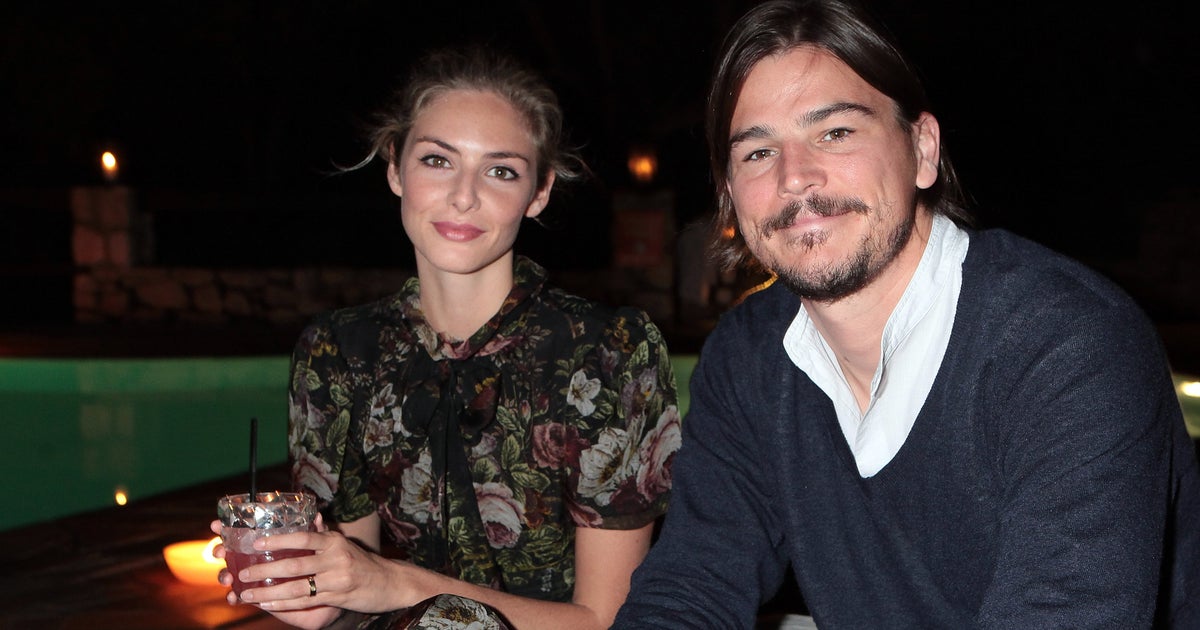 Josh Hartnett is going to be a father - CBS News