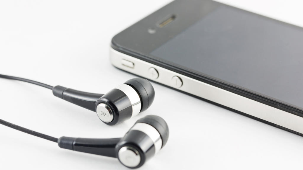 Study: Harmful noise from electronic devices can cause a lifetime of
hearing problems