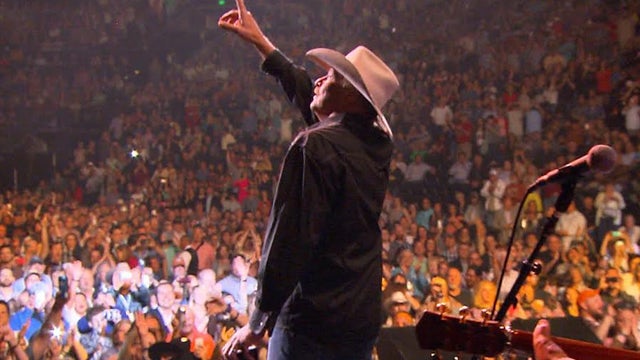 alan-jackson-on-stage-promo.jpg 