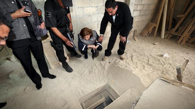 el-chapo-tunnel.jpg 