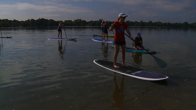 paddleboarding-lake-nokomis1.jpg 