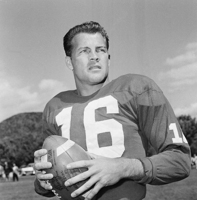 frank-gifford-new-york-giants-01.jpg 