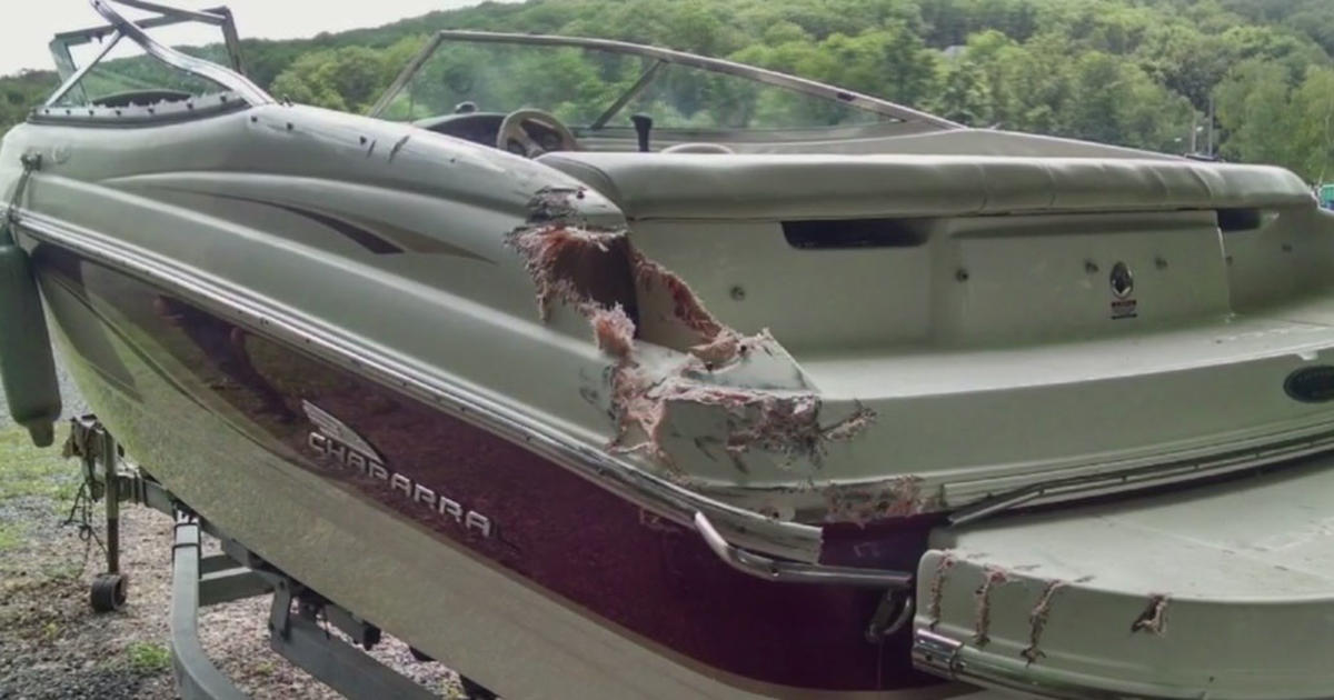 Two Injured In HitAndRun Boat Accident On Lake Hopatcong CBS New York