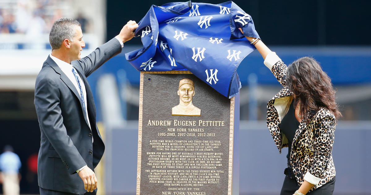 Yankees retire Andy Pettitte's number, give him plaque in Monument