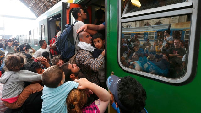 budapestmigrantstrain.jpg 