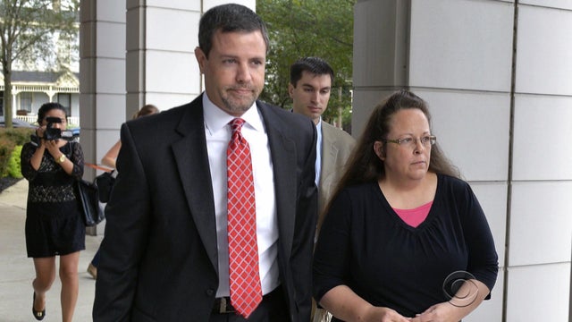 en0906kentuckyclerk2.jpg 