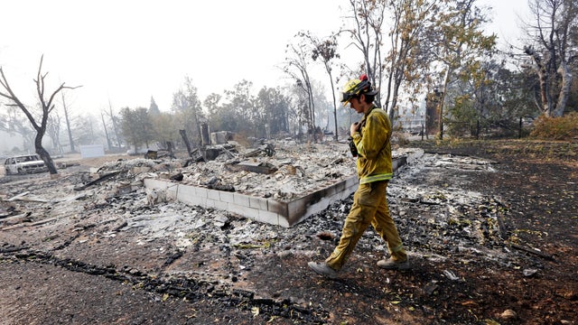 Devastating wildfires rage in California 