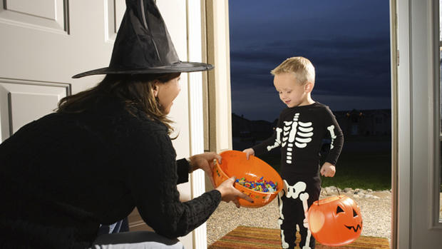 Trick-or-treating child 