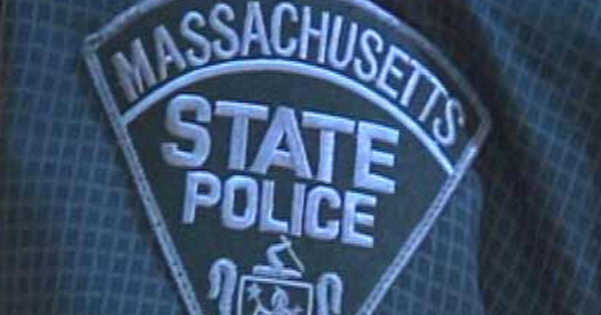Rhode Island man killed in single-car Foxboro crash
