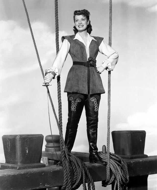 maureen-ohara-against-all-flags.jpg 