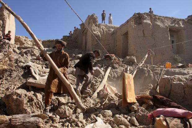 2015-10-27t121759z2038201047gf20000034835rtrmadp3earthquake-afghanistan.jpg 