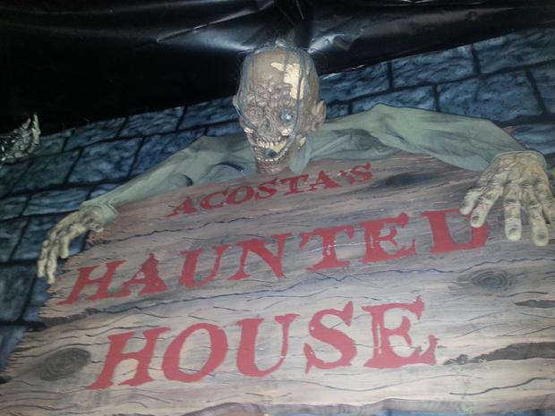Acosta's Haunted House 