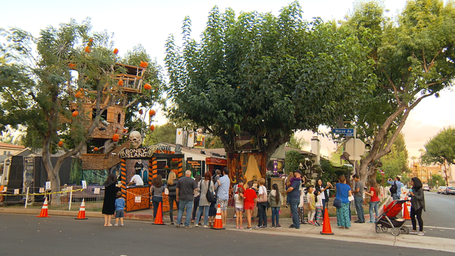 EN Halloween House 2 