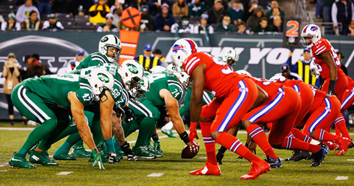 The Bills & Jets' 'Color Rush' Uniforms Were A Disaster For Pretty Much  Everyone Thursday Night - CBS Boston