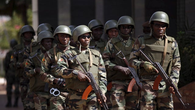 2015-11-21t131705z223067786gf20000068575rtrmadp3mali-attack.jpg 