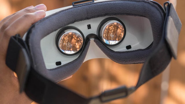 samsung-gear-vr-cnet.jpg 