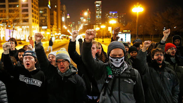 Chicago protests over police shooting of Laquan McDonald 