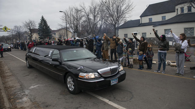 minneapolisjamarclarkprotestgettyimages-498732860.jpg 