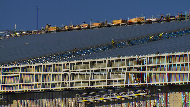 etfe-installation-on-u-s-bank-stadium-roof.jpg 