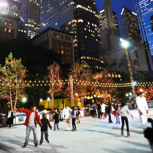 he Holiday Ice Rink at Pershing Square 
