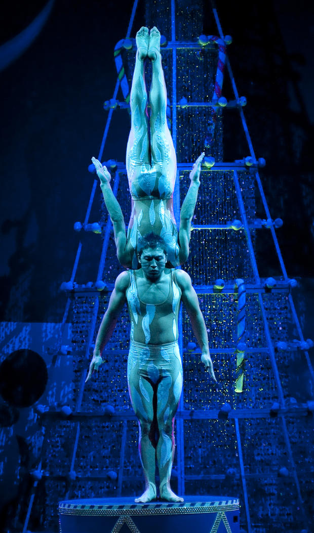 The Icemen In 'Cirque Dreams Holidaze' 