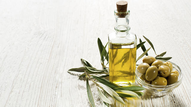 olive-oil-bottle.jpg 